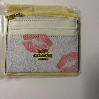 Wallets coin holder